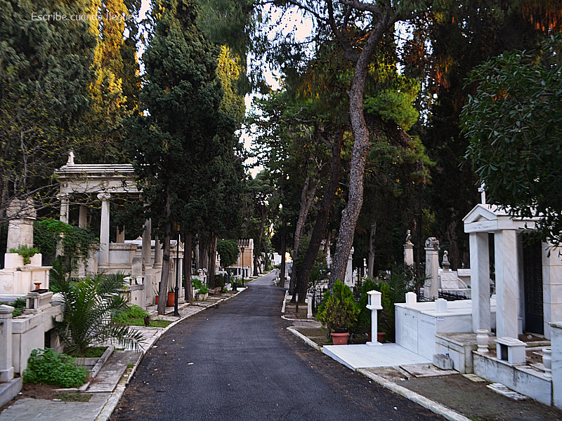 Proto Nekrotafio, Atenas